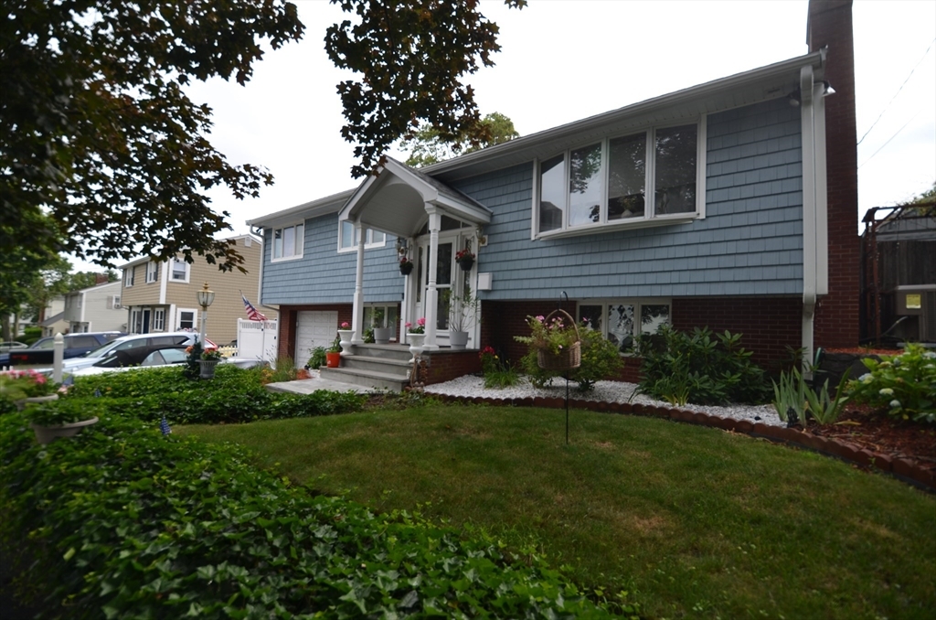 Property Photo:  8 Brentwood Dr  MA 01960 