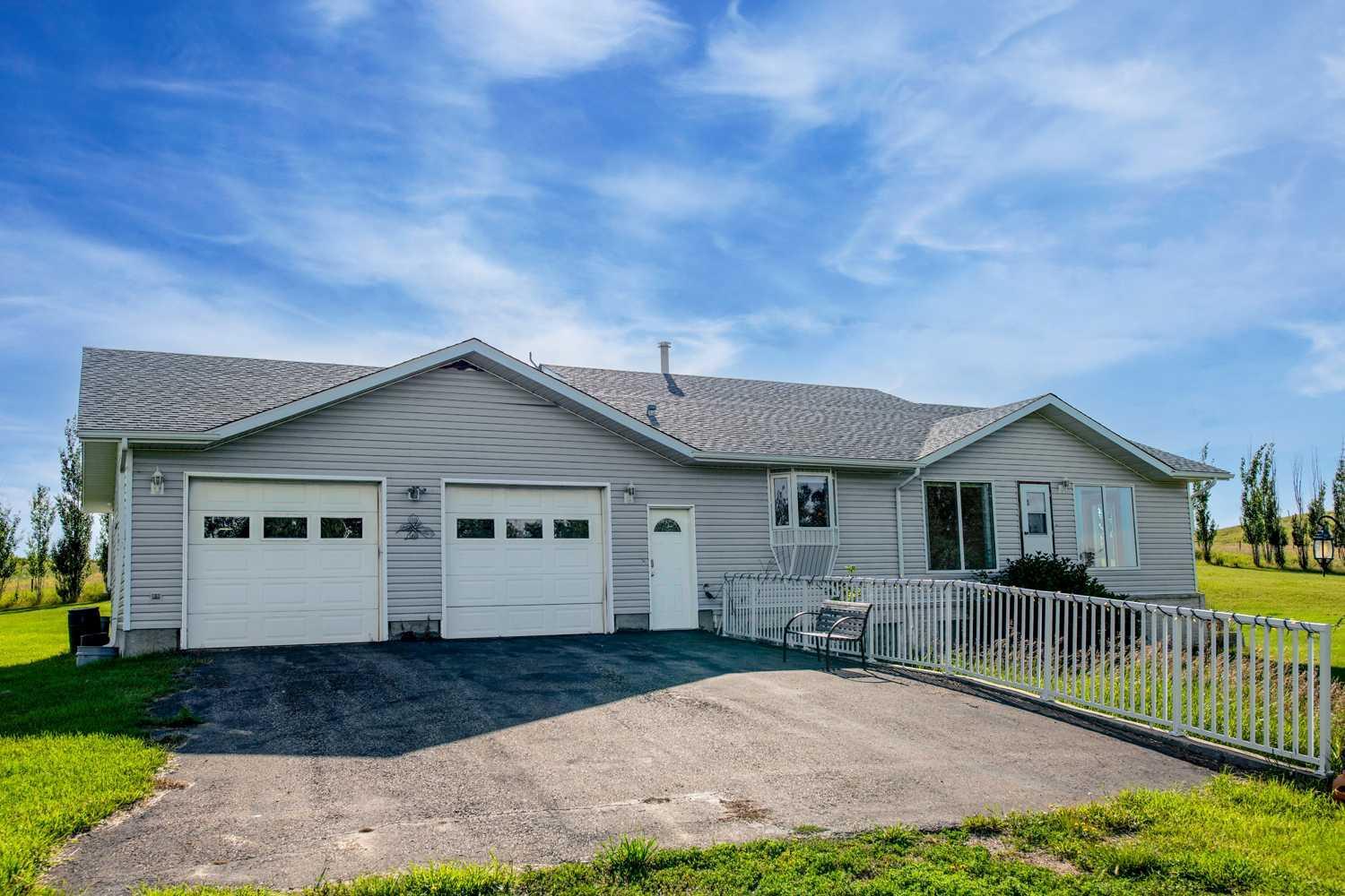 Photo de la propriété: 33029 Twp Rd 384 AB T0B 3S0
