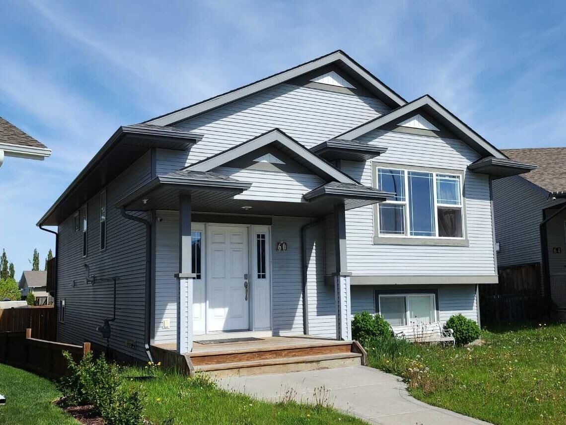 Property Photo:  60 Long Close  AB T4R 3N8 
