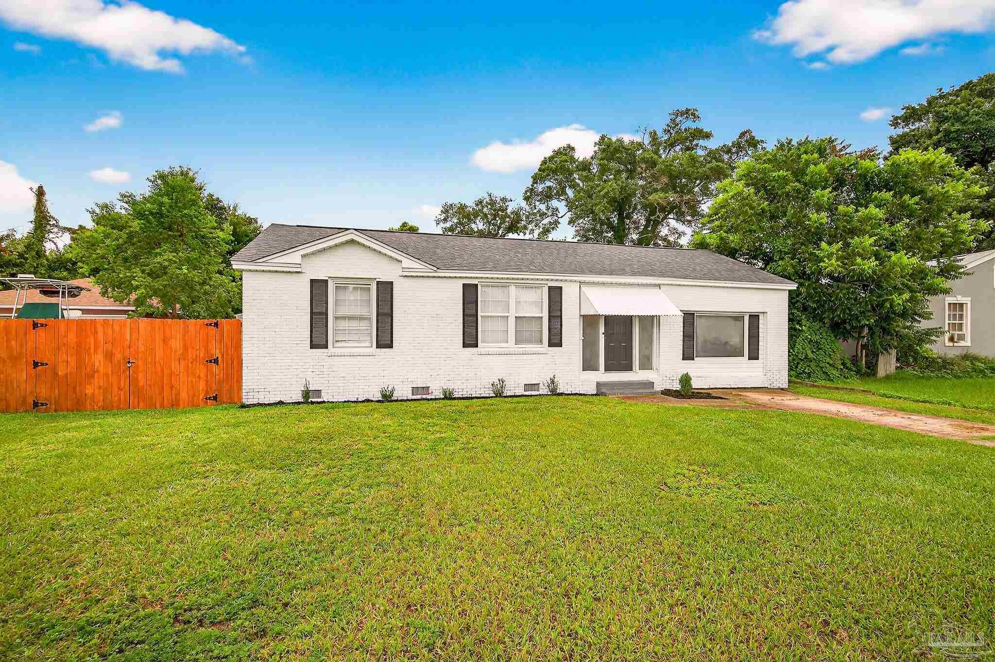 Property Photo:  310 Greve Rd  FL 32507 