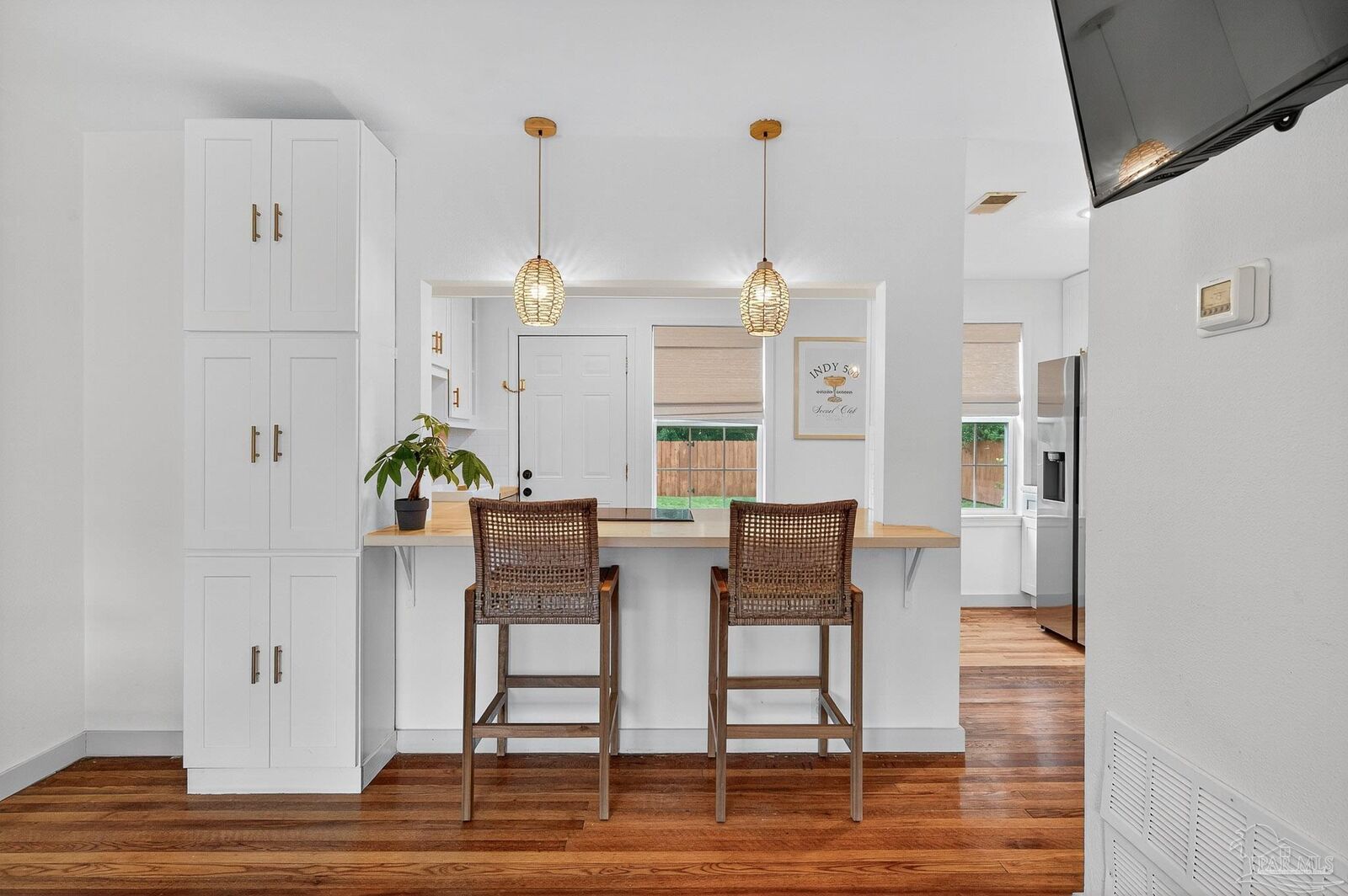 Property Photo: 310 Greve Rd FL 32507