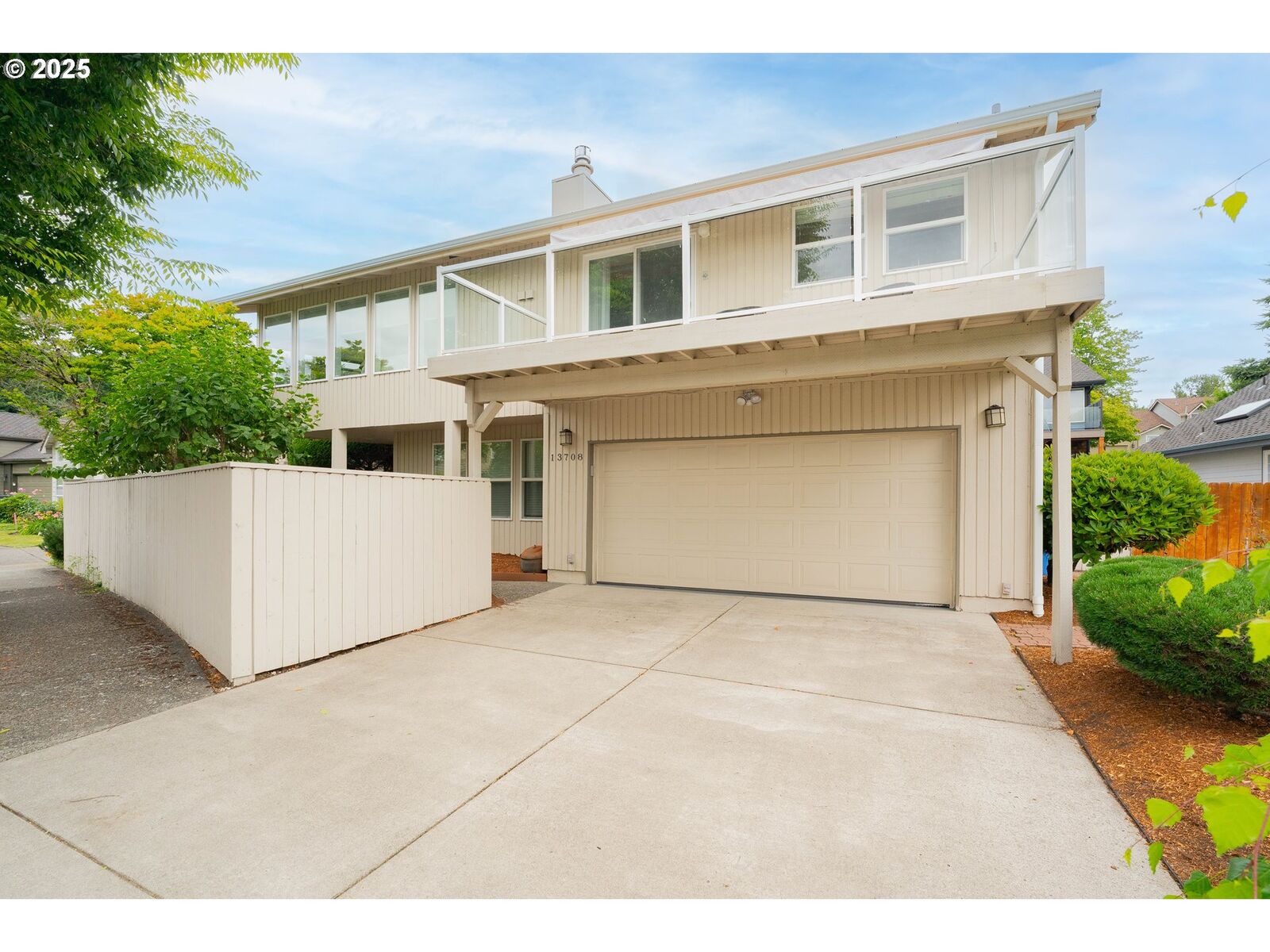 Property Photo: 13708 SE 37th St WA 98683