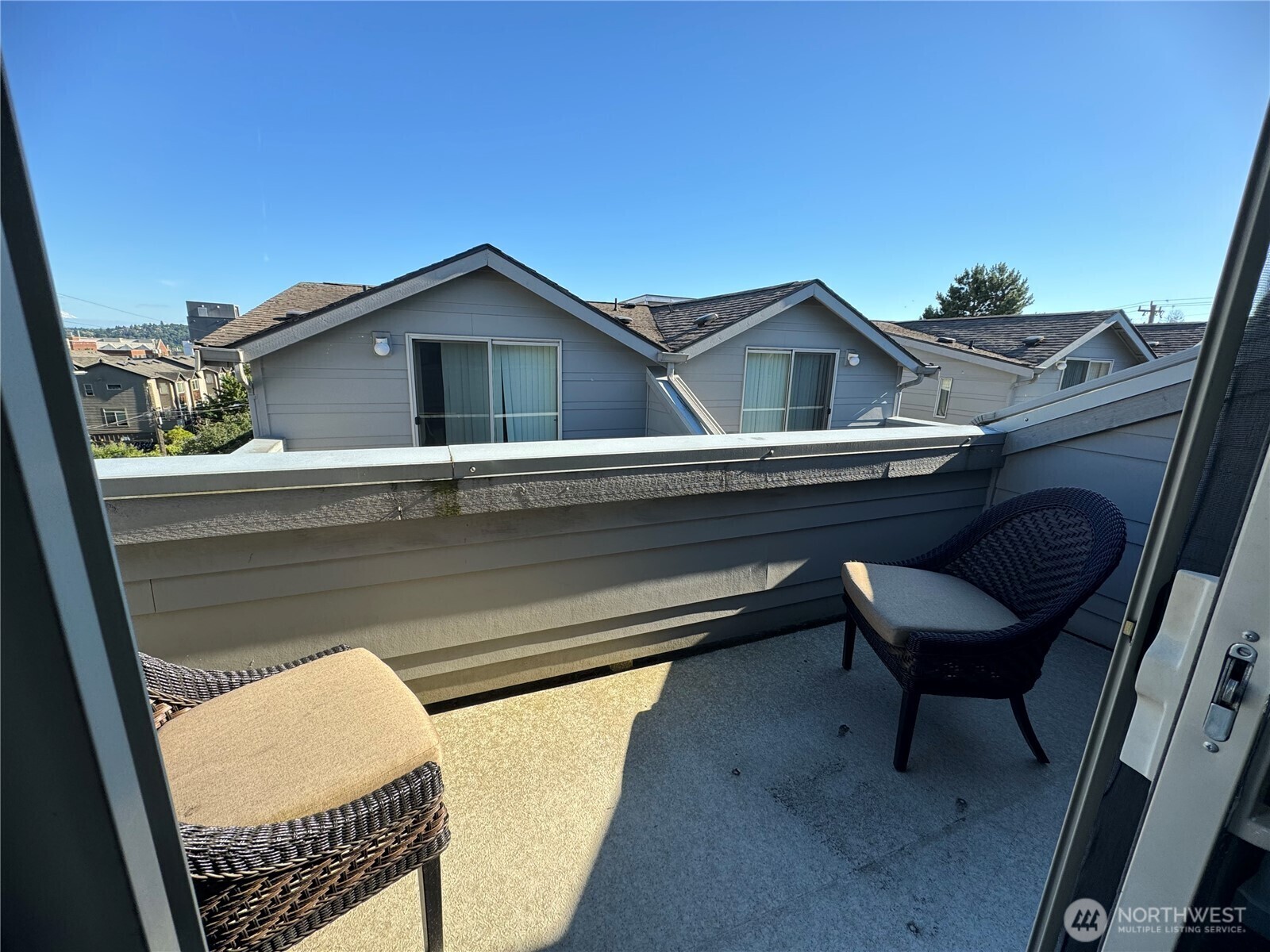 Property Photo: 4355 8th Avenue NE WA 98105