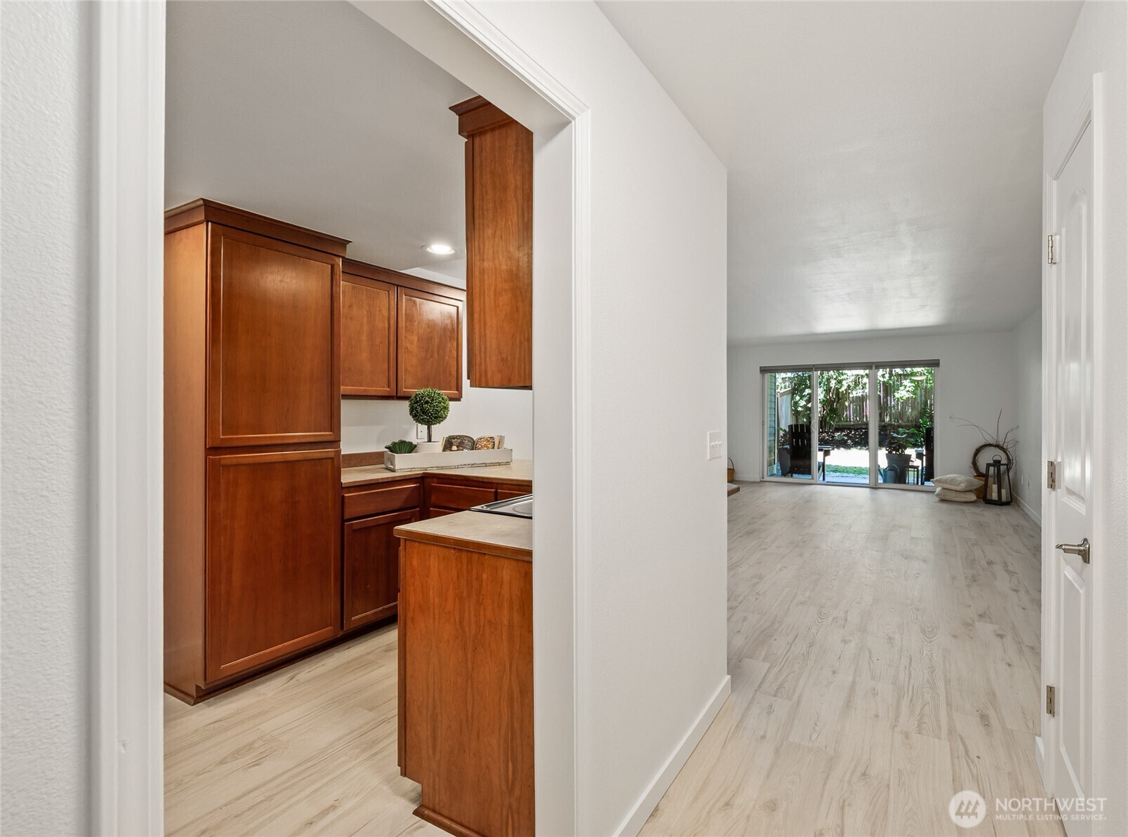 Property Photo:  7811  218th Street SW 31  WA 98026 