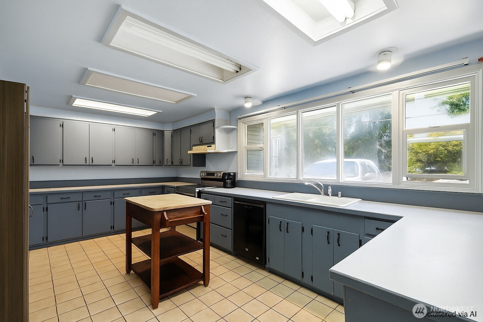 Property Photo: 230 SE 8th Avenue WA 98277