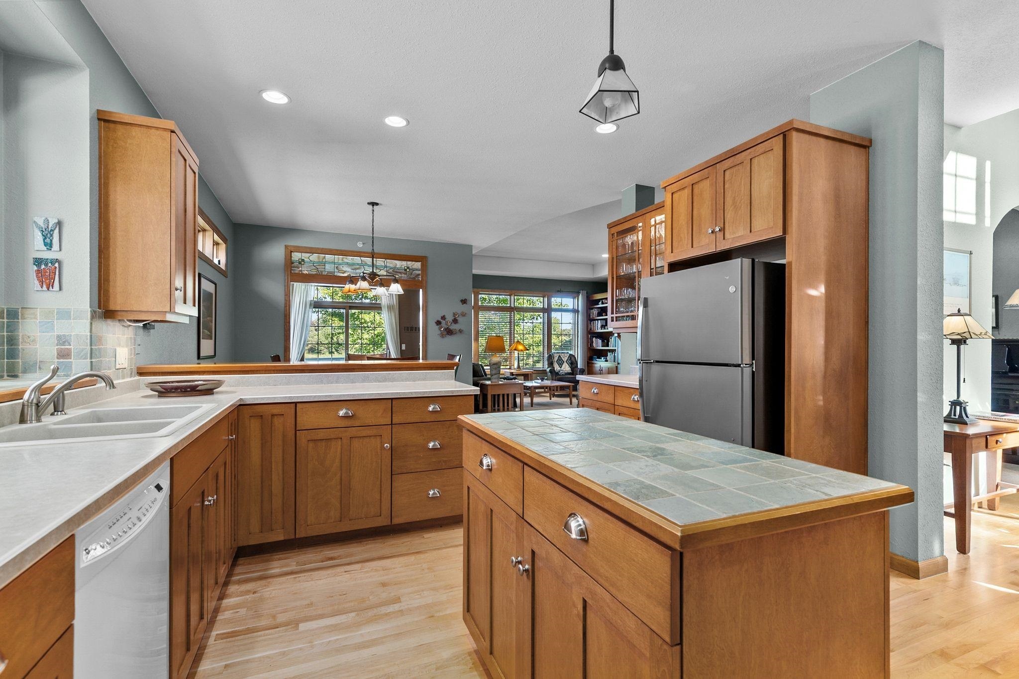 Property Photo: 924 E Pondview Court WI 54913