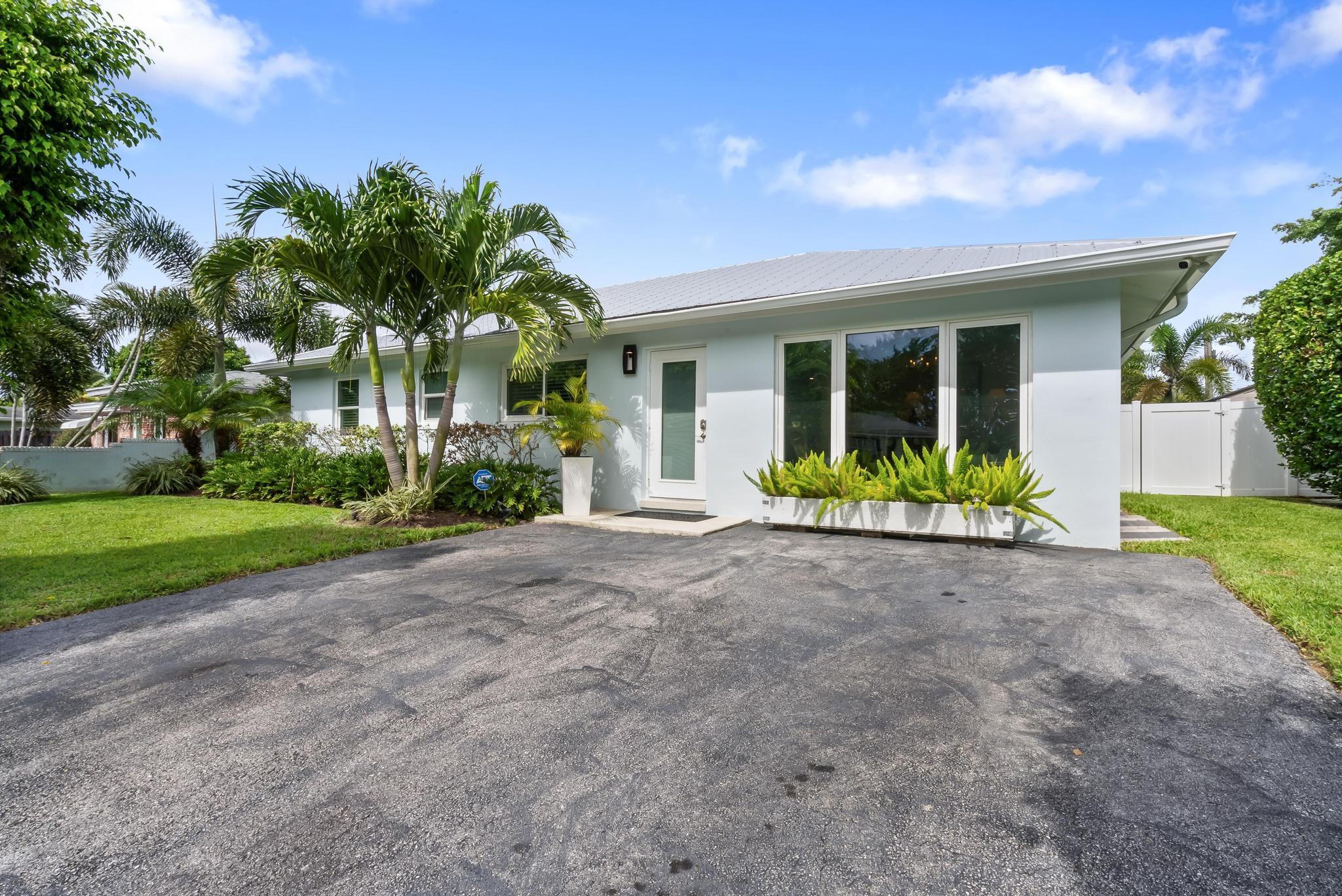 Property Photo: 2122 Northridge Road FL 33444