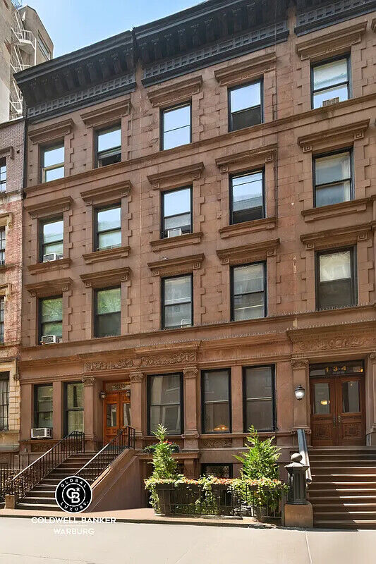 Property Photo:  132 W 73rd Street  NY 10023 