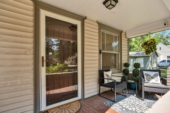 Property Photo:  545 S Fountain St  KS 67218 