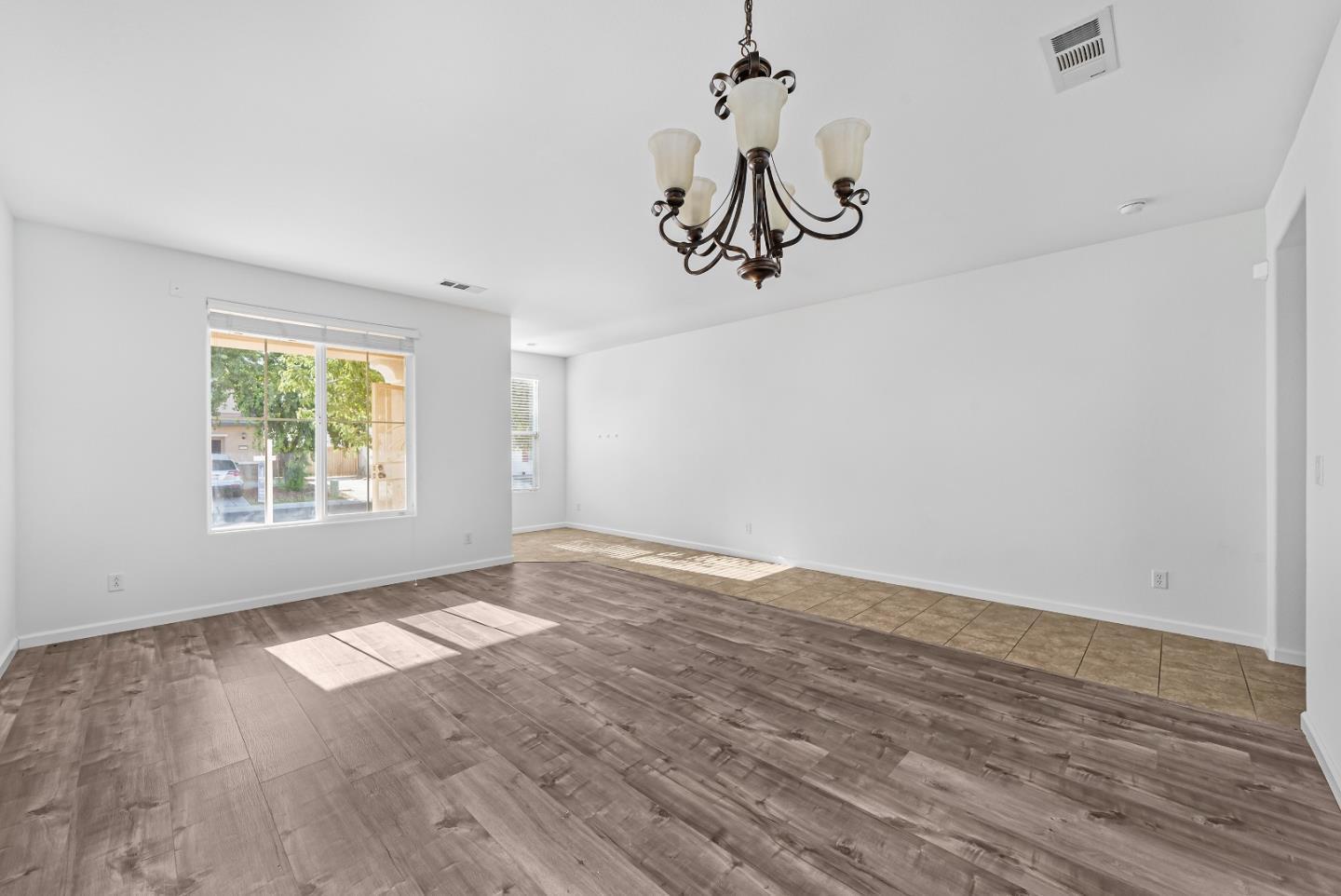 Property Photo: 9748 Collie Way CA 95757