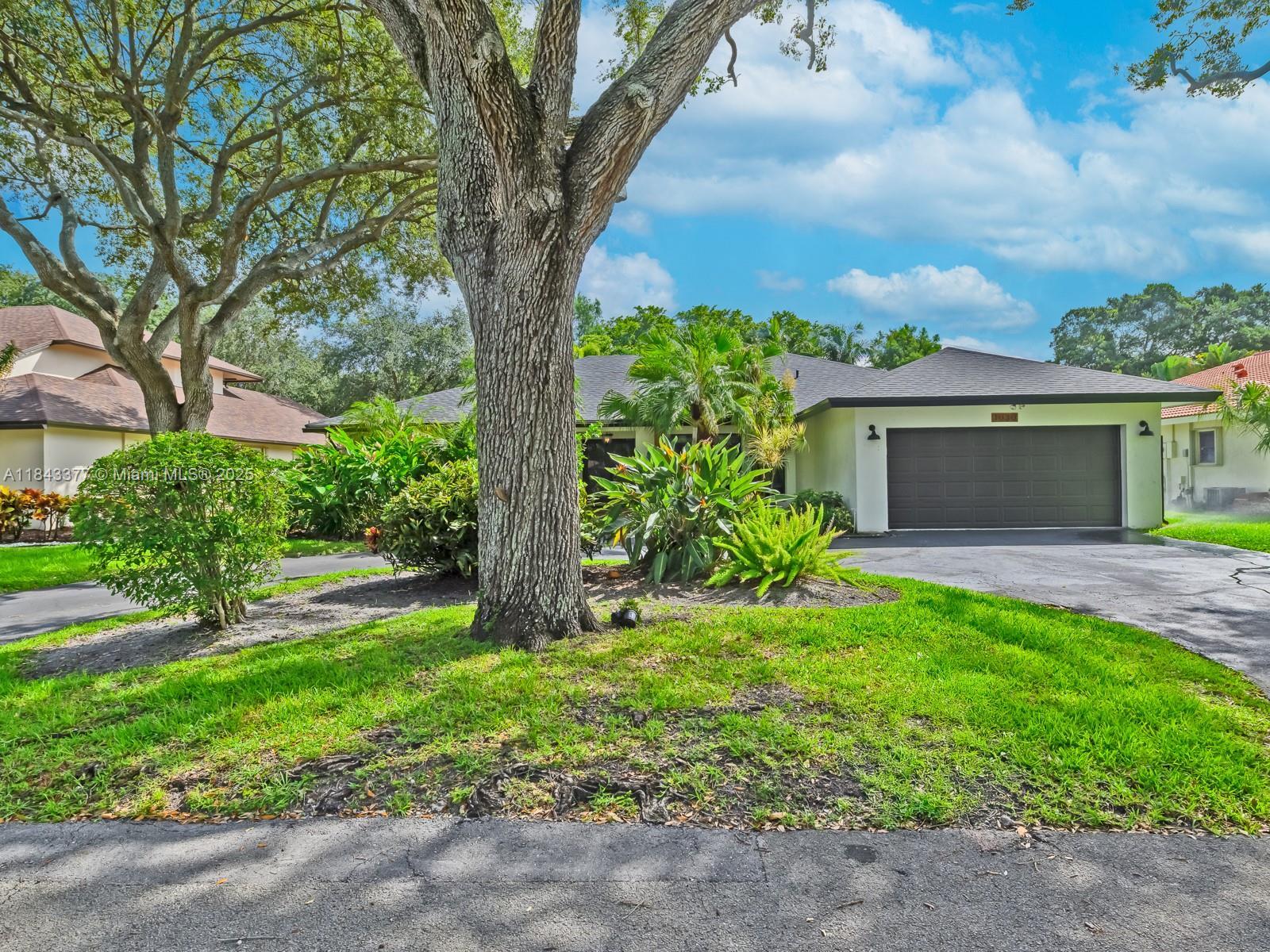Property Photo: 1030 SW 91st Ave FL 33324