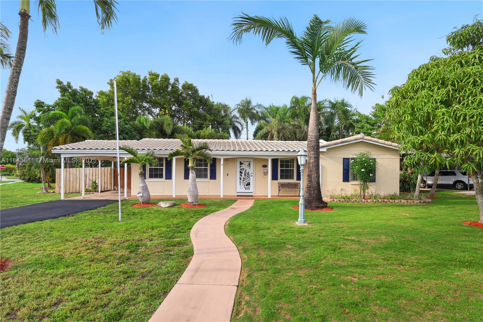 9455 SW 181st St  Palmetto Bay FL 33157 photo