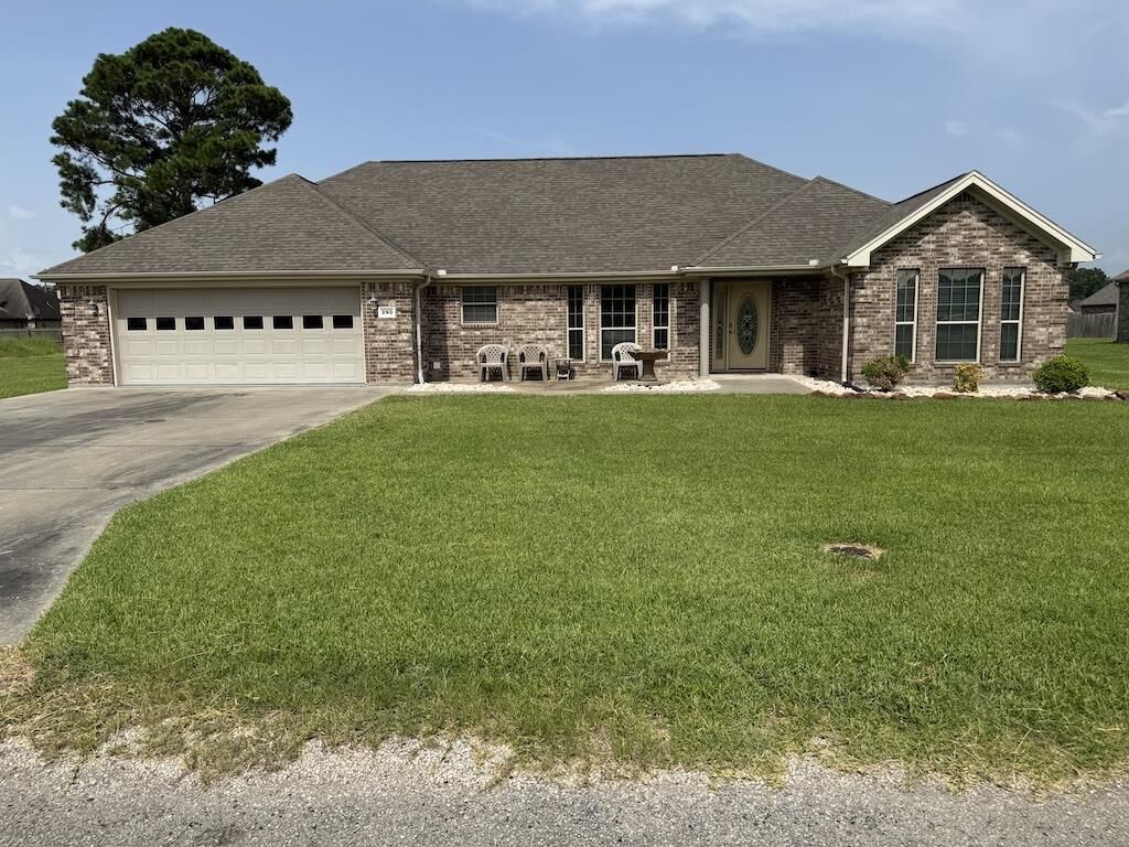 Property Photo:  290 Tyler Dr  TX 77630 