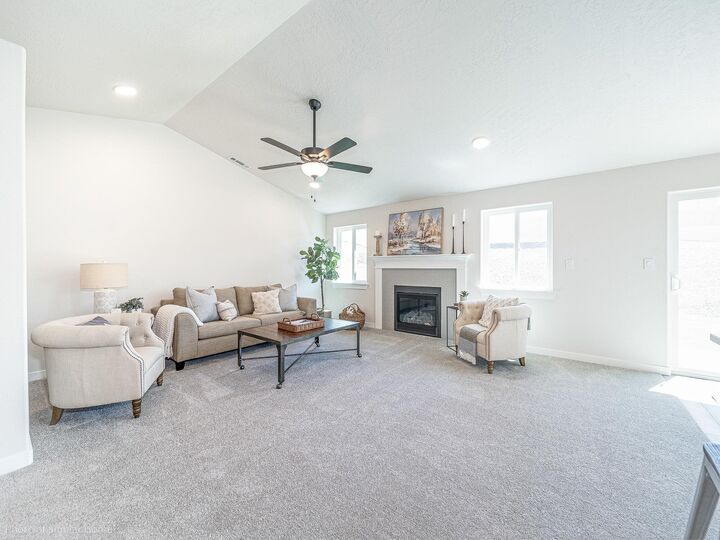 Property Photo:  5372 N Sun Beam Ln 15/1 Edgewood  WA 99217 