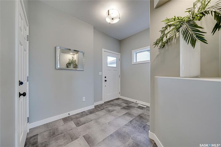 Property Photo: 490 Doran Crescent SK S7V 1W3