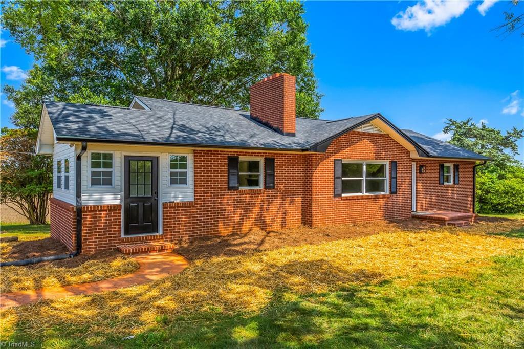 Property Photo: 2404 Beulah Road NC 27011