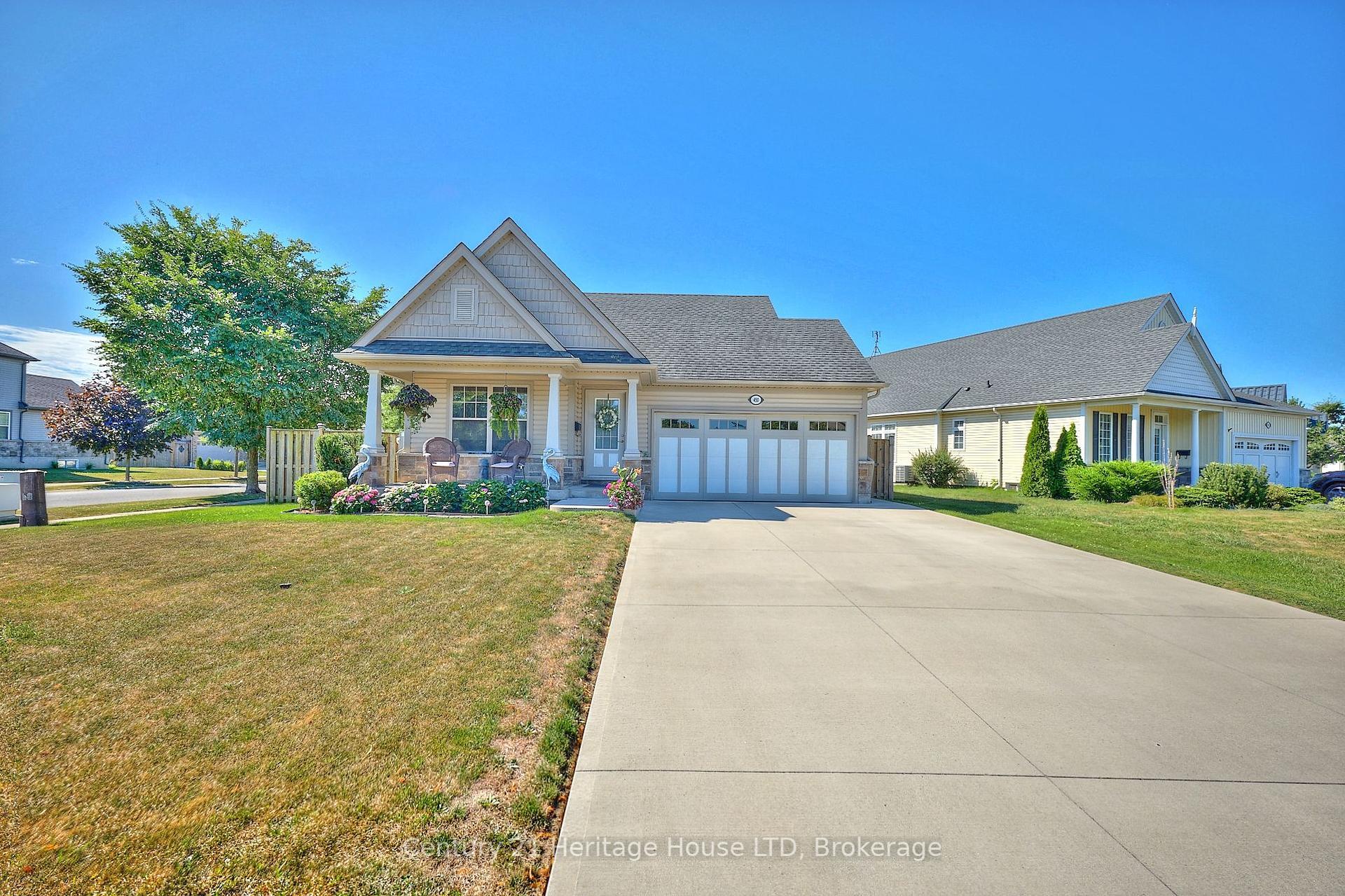 Property Photo:  450 Classic Avenue  ON L3B 0A4 