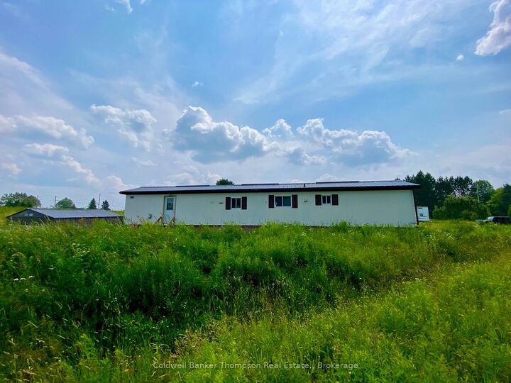 Property Photo: 28 Hilltop Road S ON P0H 1A0