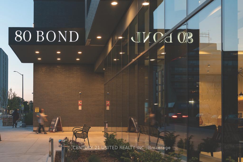Property Photo: 80 Bond Street E 308 ON L1G 0E6