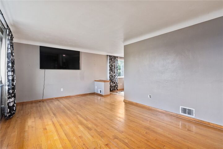 Property Photo: 13550 Ann Dr PA 15642