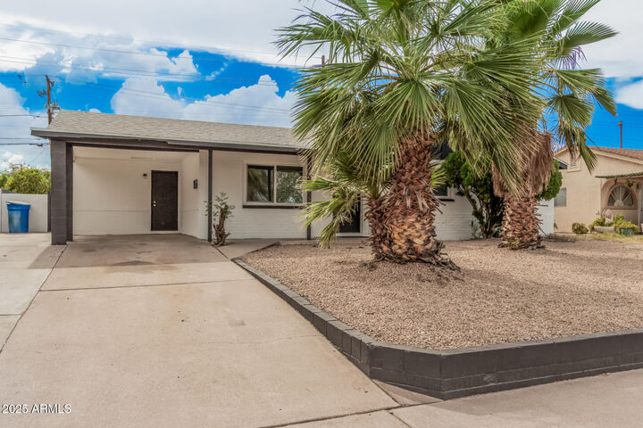 Property Photo:  2408 N Papago Drive  AZ 85288 
