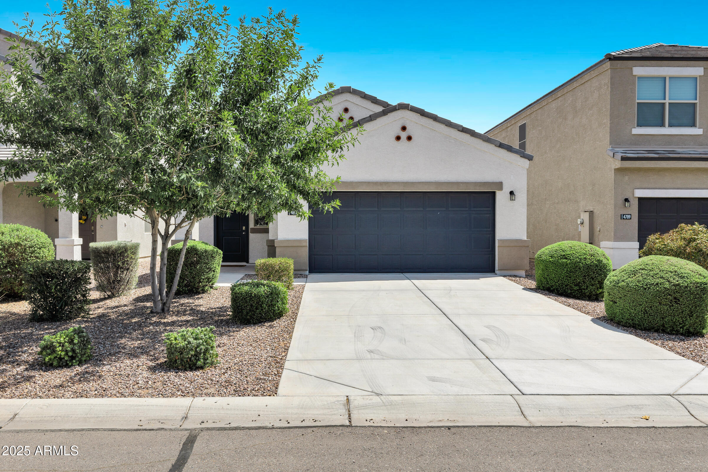 Property Photo: 4801 E Living Stone Way AZ 85143