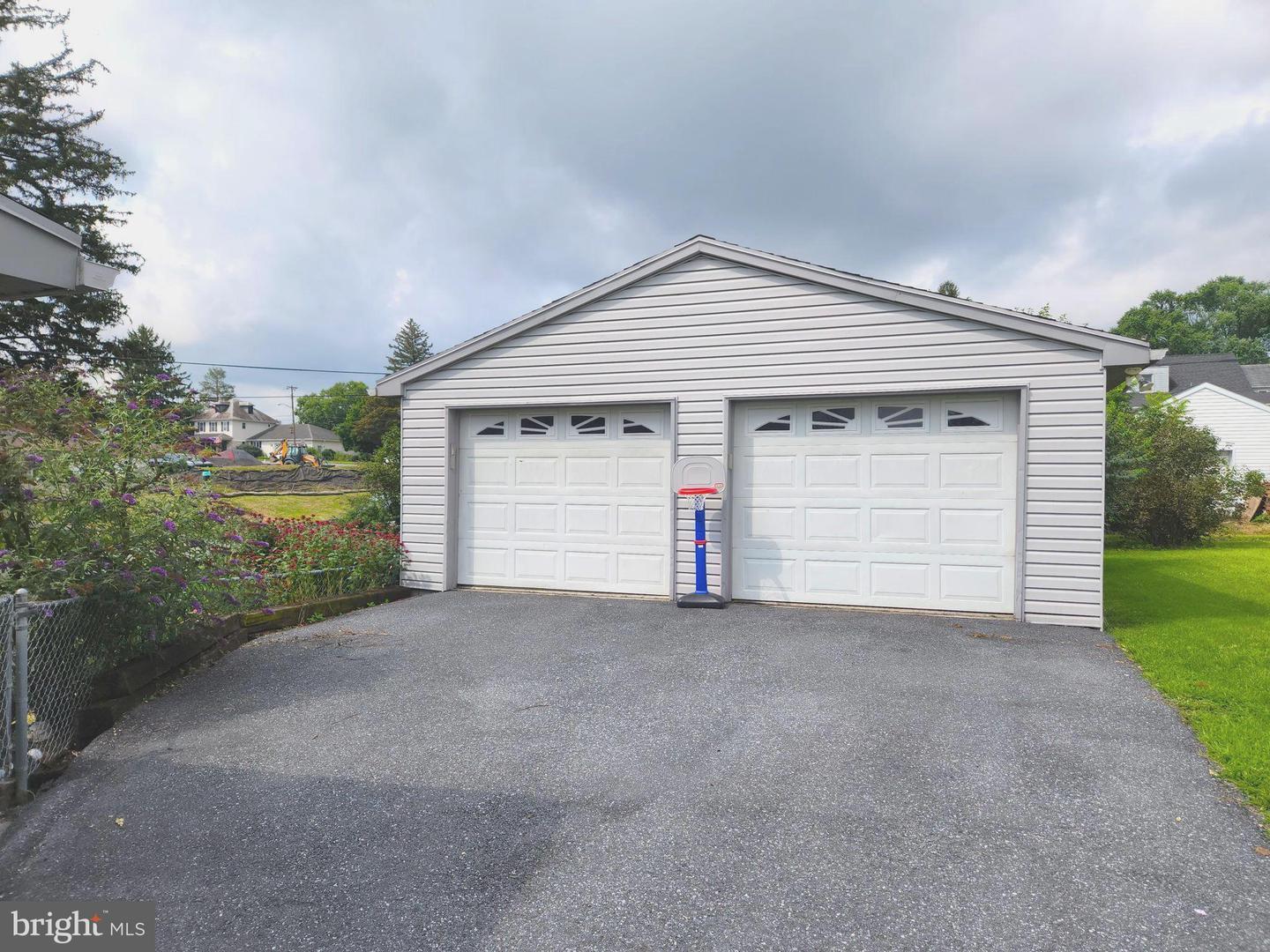 Property Photo: 301 2nd Street PA 17025