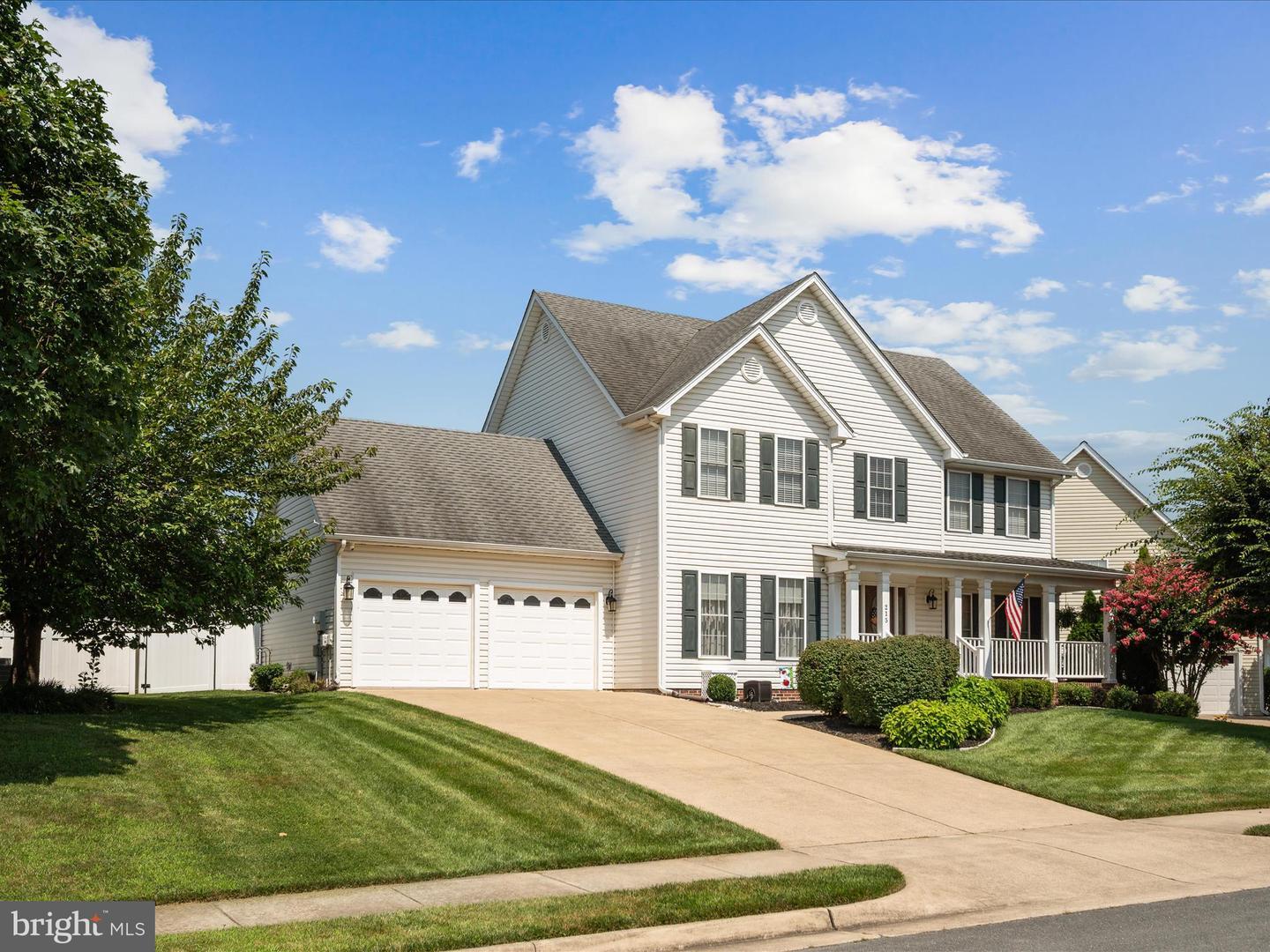 Property Photo: 215 Darby Drive VA 22602