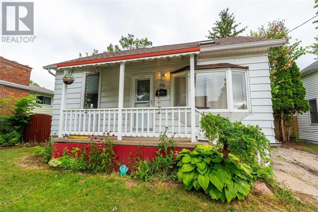 Photo de la propriété:  188 Durand Street  ON N7T 5A3 
