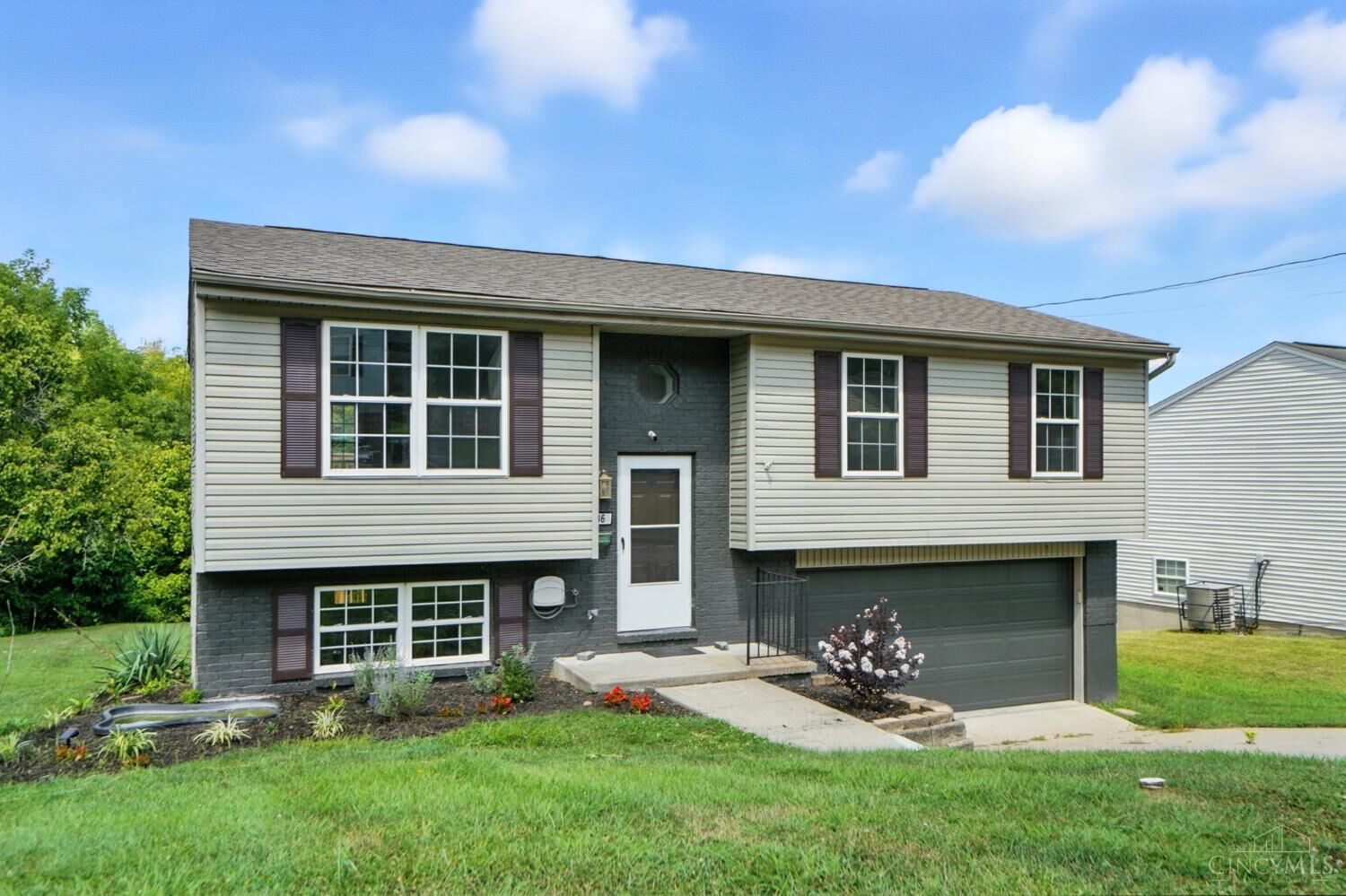 Property Photo: 36 Timberline Court OH 45002