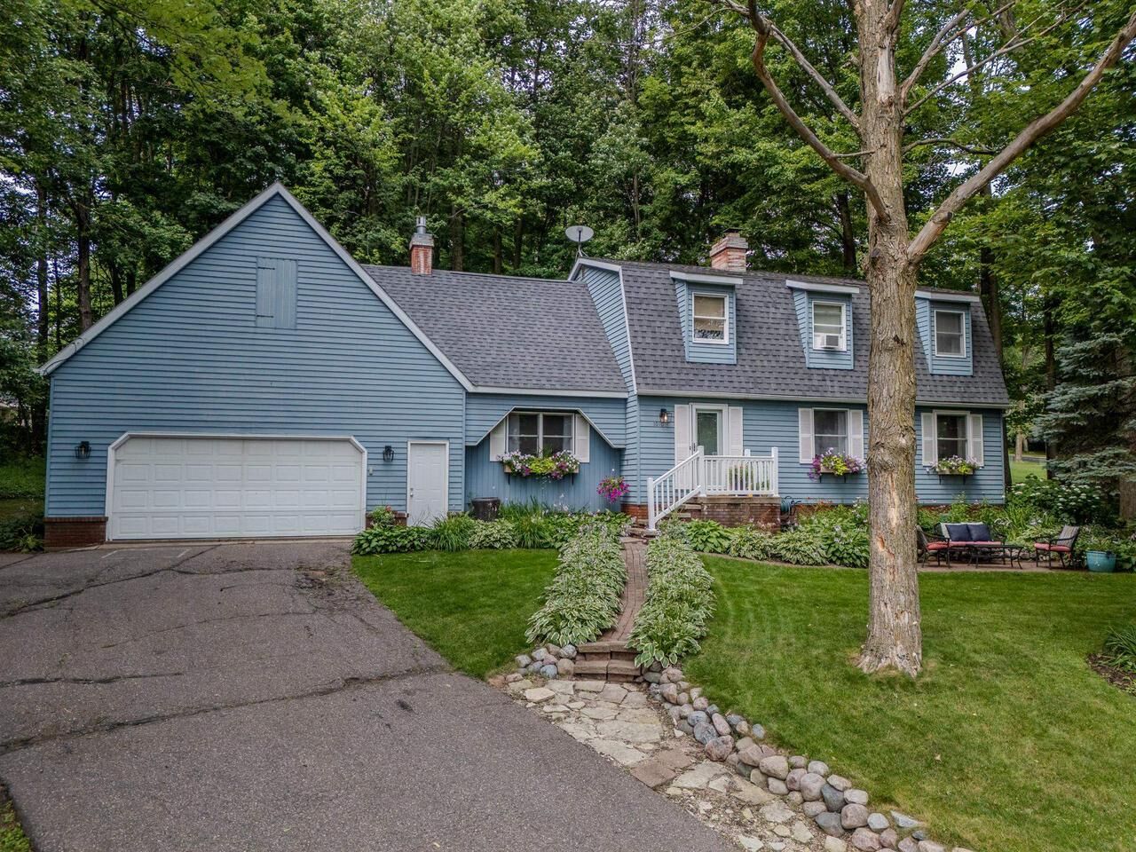 Property Photo:  1010 Parcher Street  WI 54403 