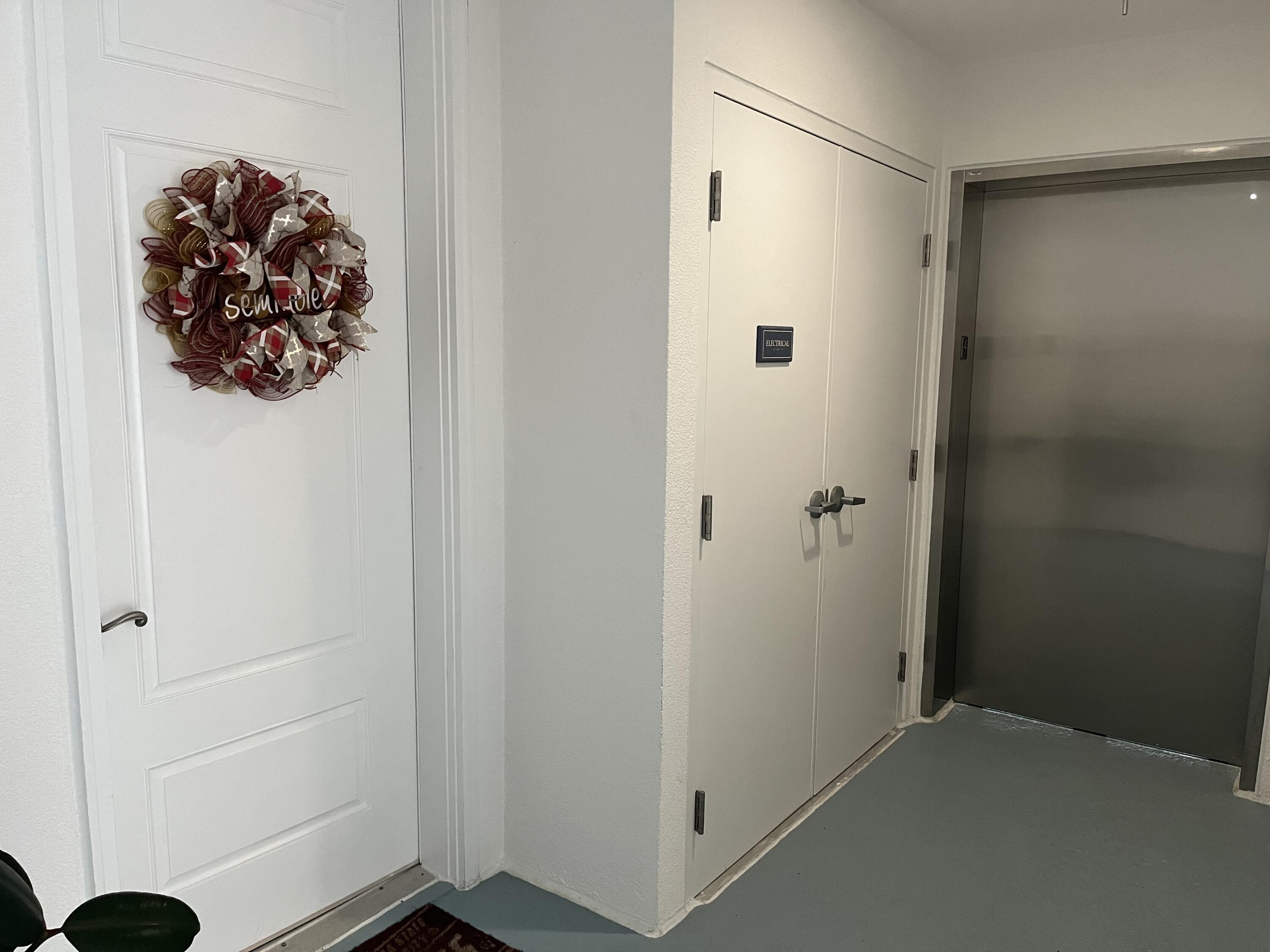 Property Photo: 211 Durango Road 414 FL 32541