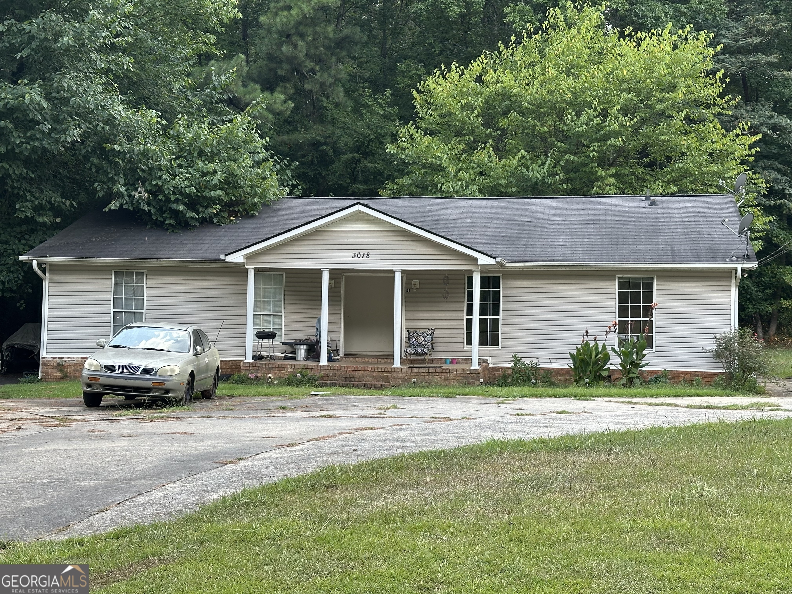 Property Photo: 3018 Callier Springs Road SE GA 30161