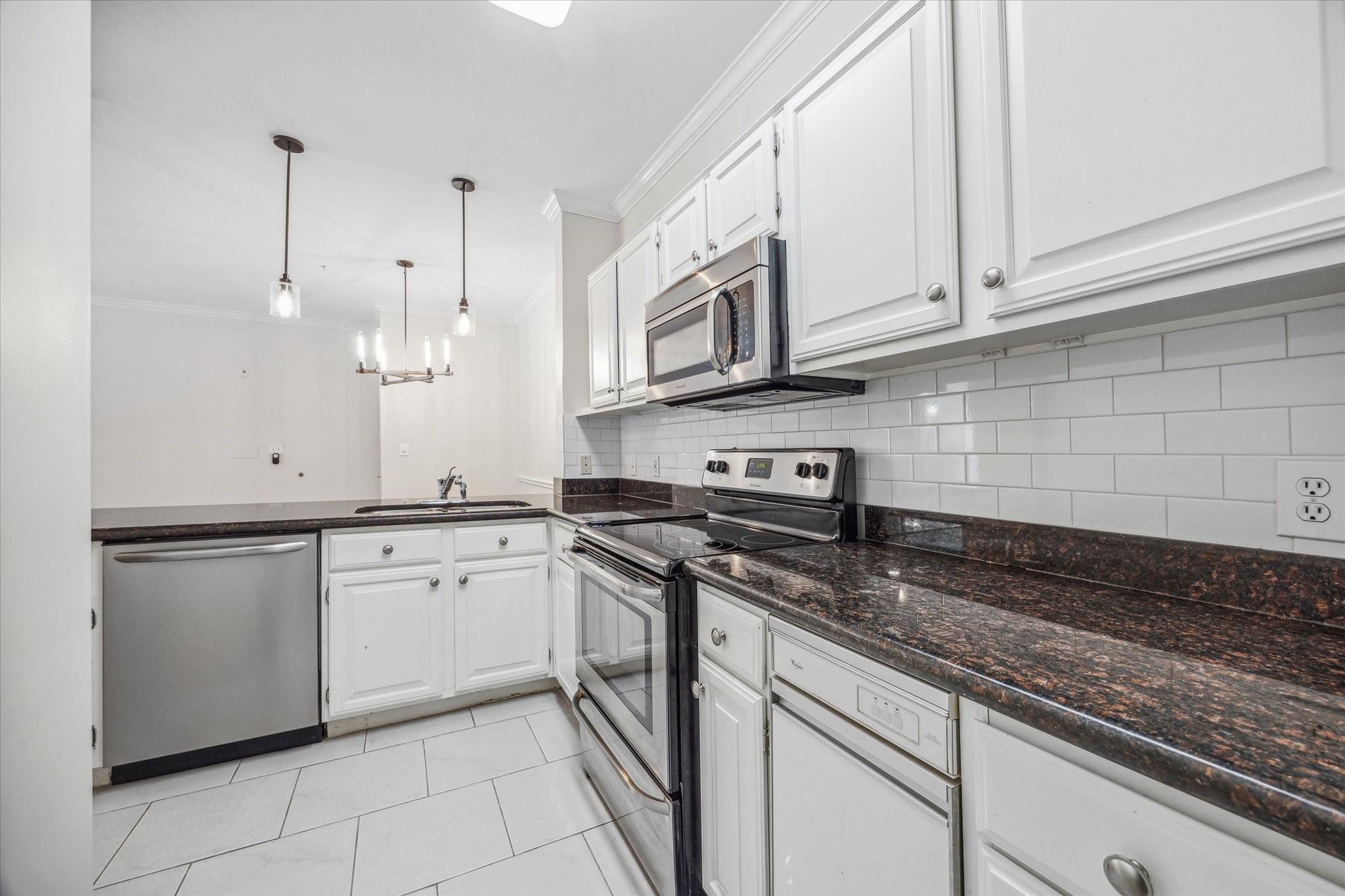 Property Photo: 2111 Welch Street A122 TX 77019
