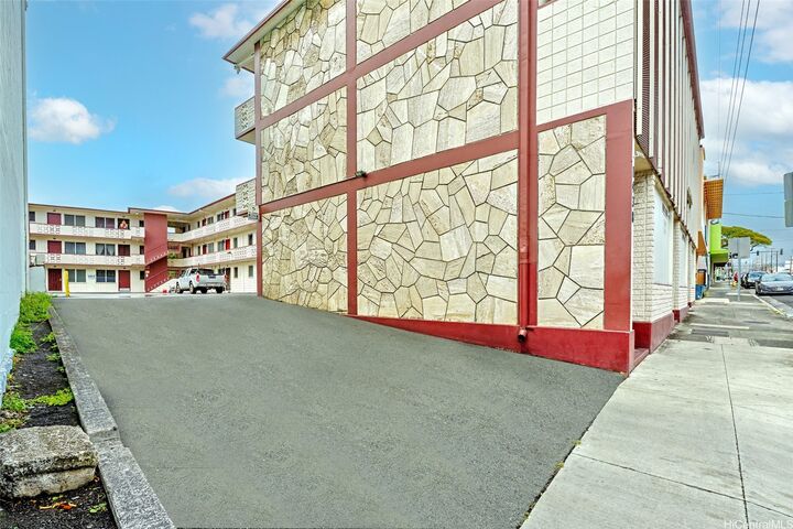Property Photo: 1438 Liliha Street HI 96817