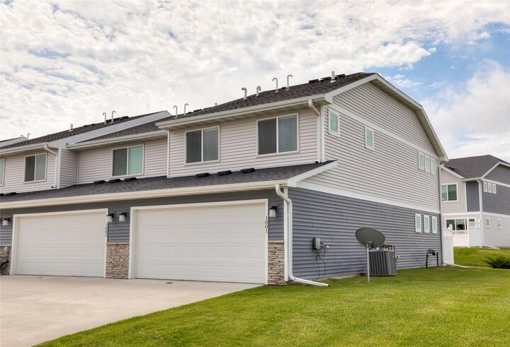 1001 NE 58th Lane  Ankeny IA 50021 photo