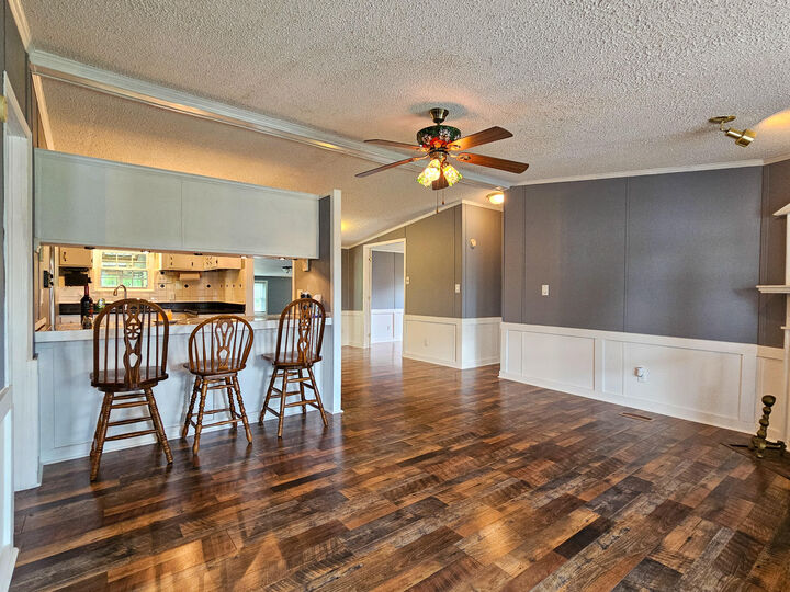Property Photo:  365 Meadowbrook Drive  KY 40484 