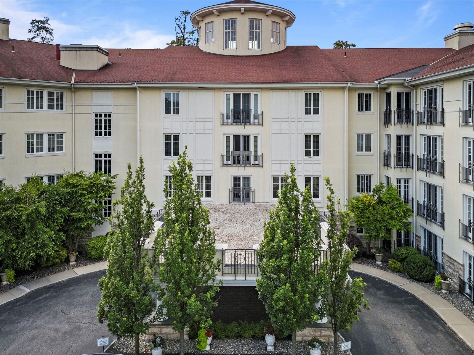 Property Photo: 421 Trump Park NY 10588