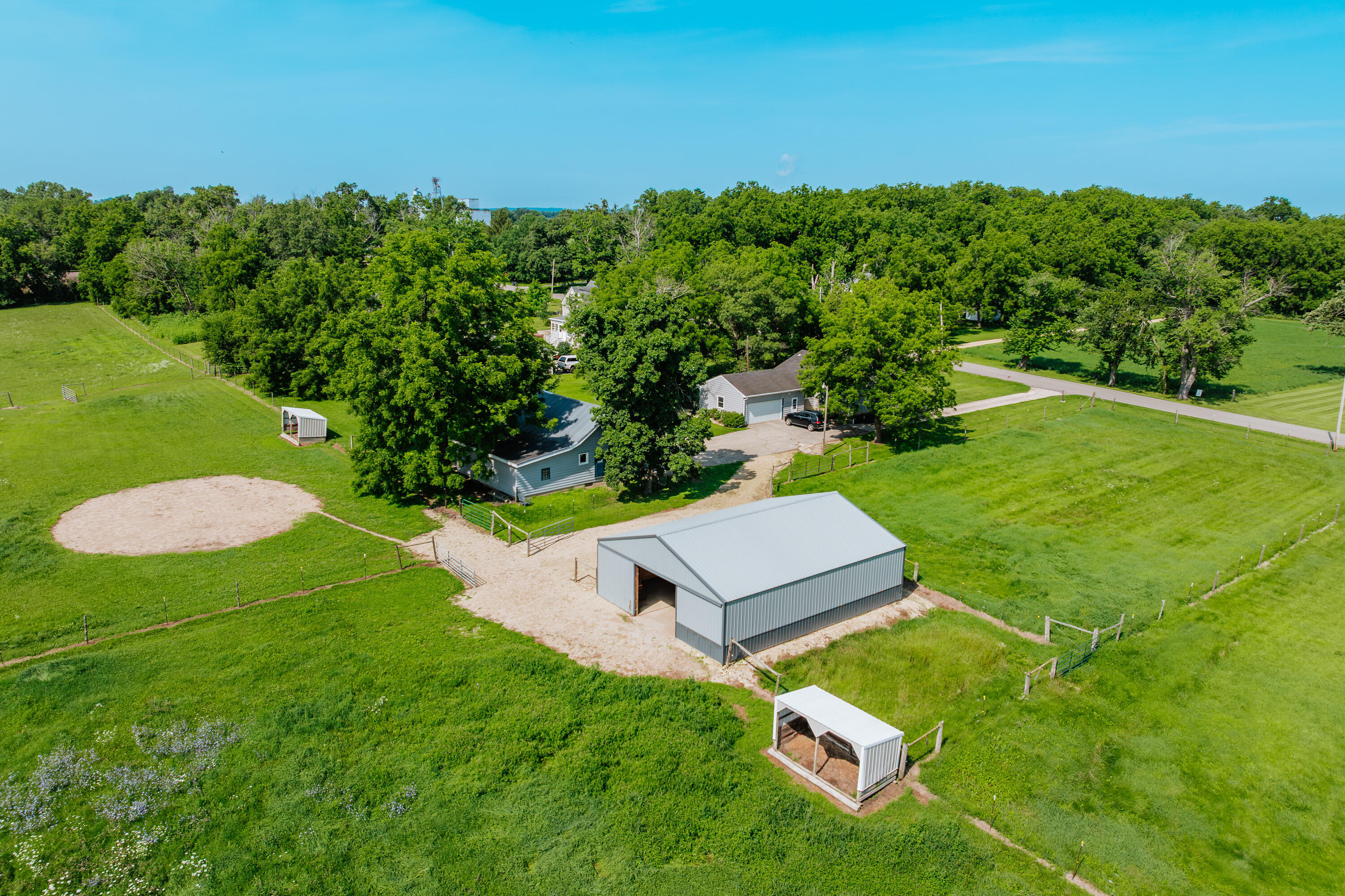Property Photo:  5912 E Creek Rd  WI 53546 