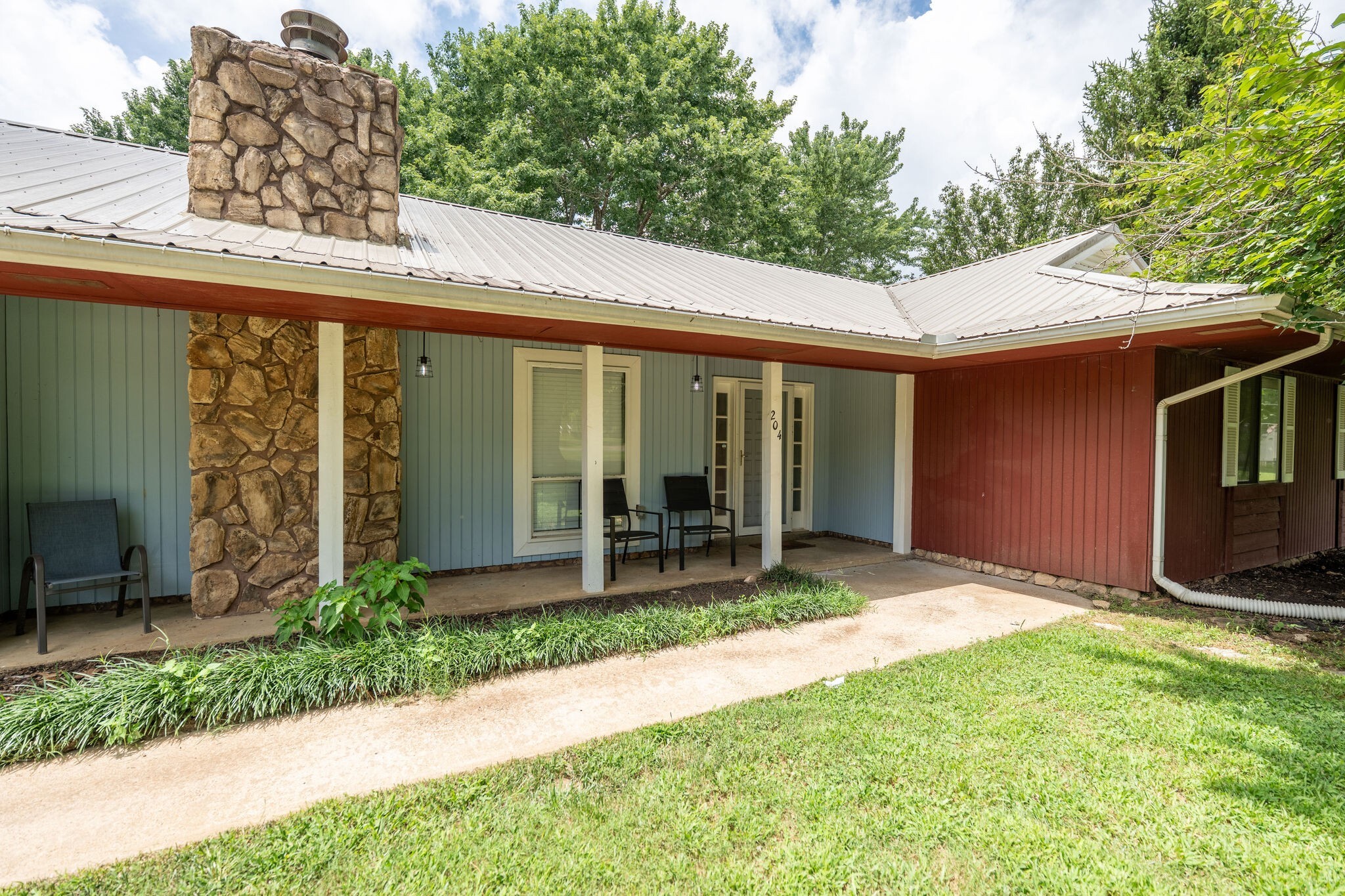 Property Photo: 204 State Ave TN 38464