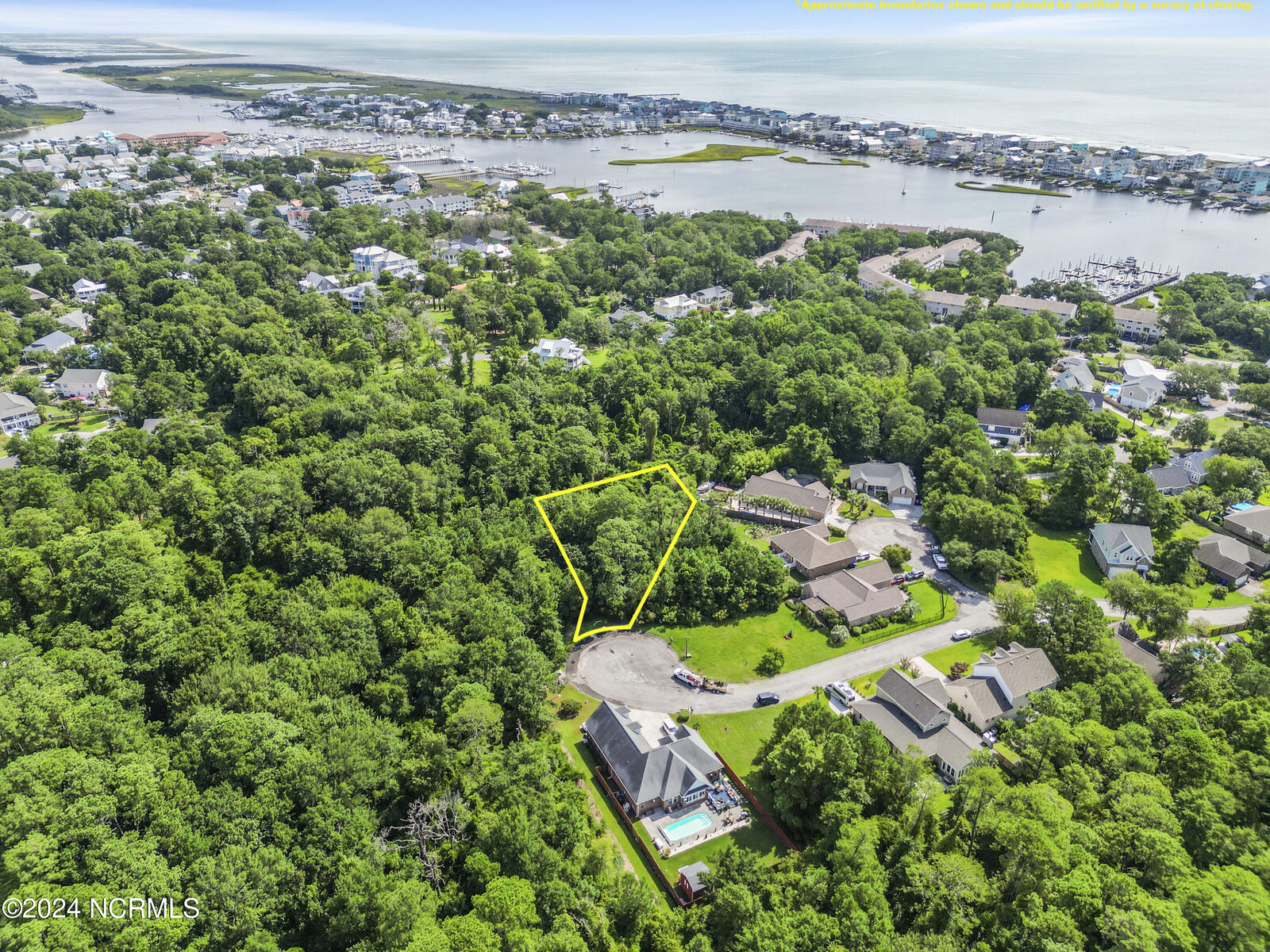 Property Photo: 140 Lighthouse Drive NC 28428