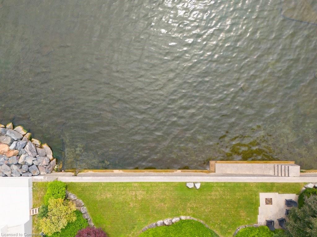 Property Photo: 6 Ennisclare Drive ON L6J 4N2