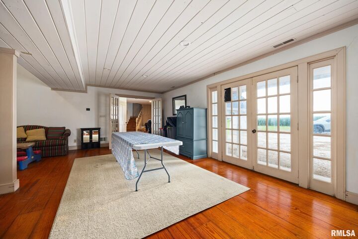 Property Photo: 30794 Dutch Lane IL 61571