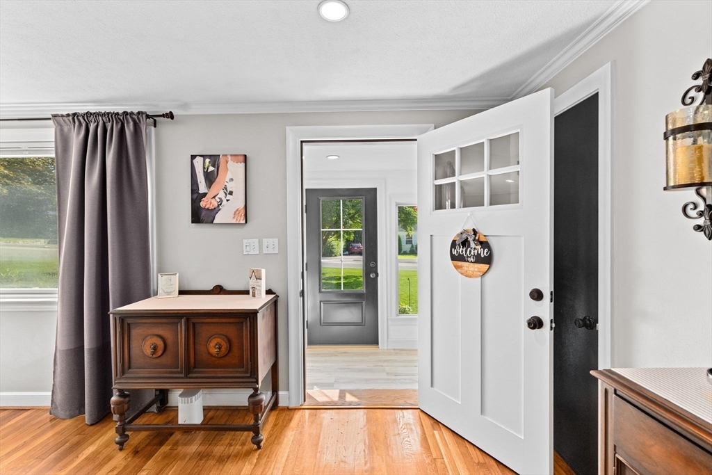 Property Photo:  122 Lockland Ave  MA 01701 