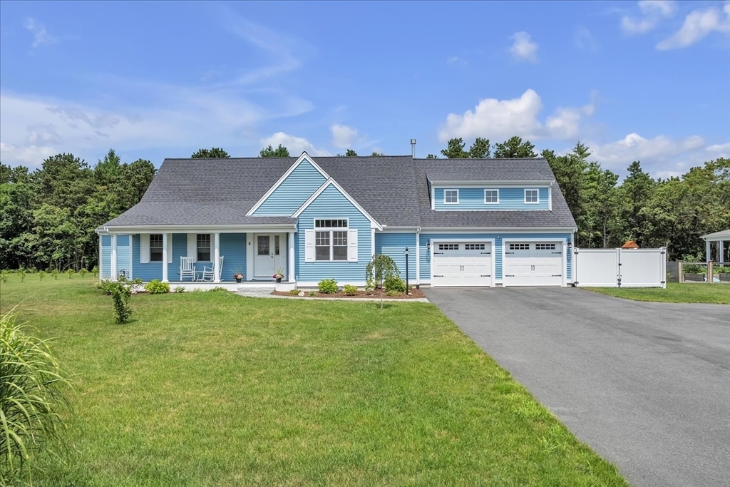 Property Photo:  8 Dylans Way  MA 02536 