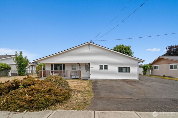 Property Photo:  3315  Borst Ave  WA 98531 