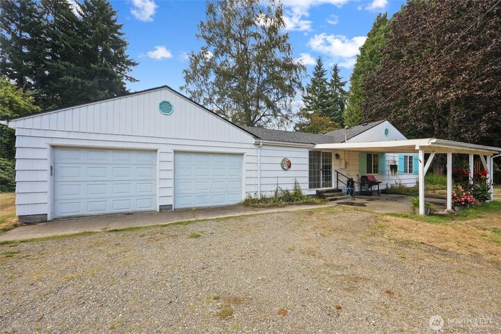 Property Photo:  301  Dennis Street SW  WA 98501 