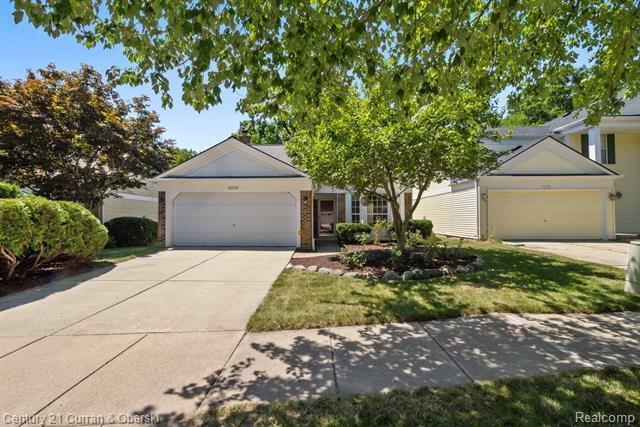 Property Photo: 3012 Turnberry Lane MI 48108