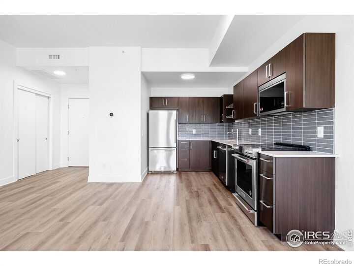 Property Photo:  1707 Walnut Street 206  CO 80302 