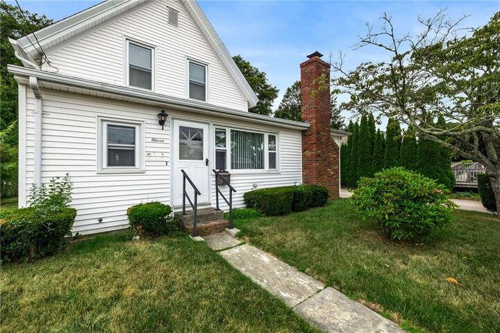 Property Photo:  11 Longvue Avenue  RI 02891 
